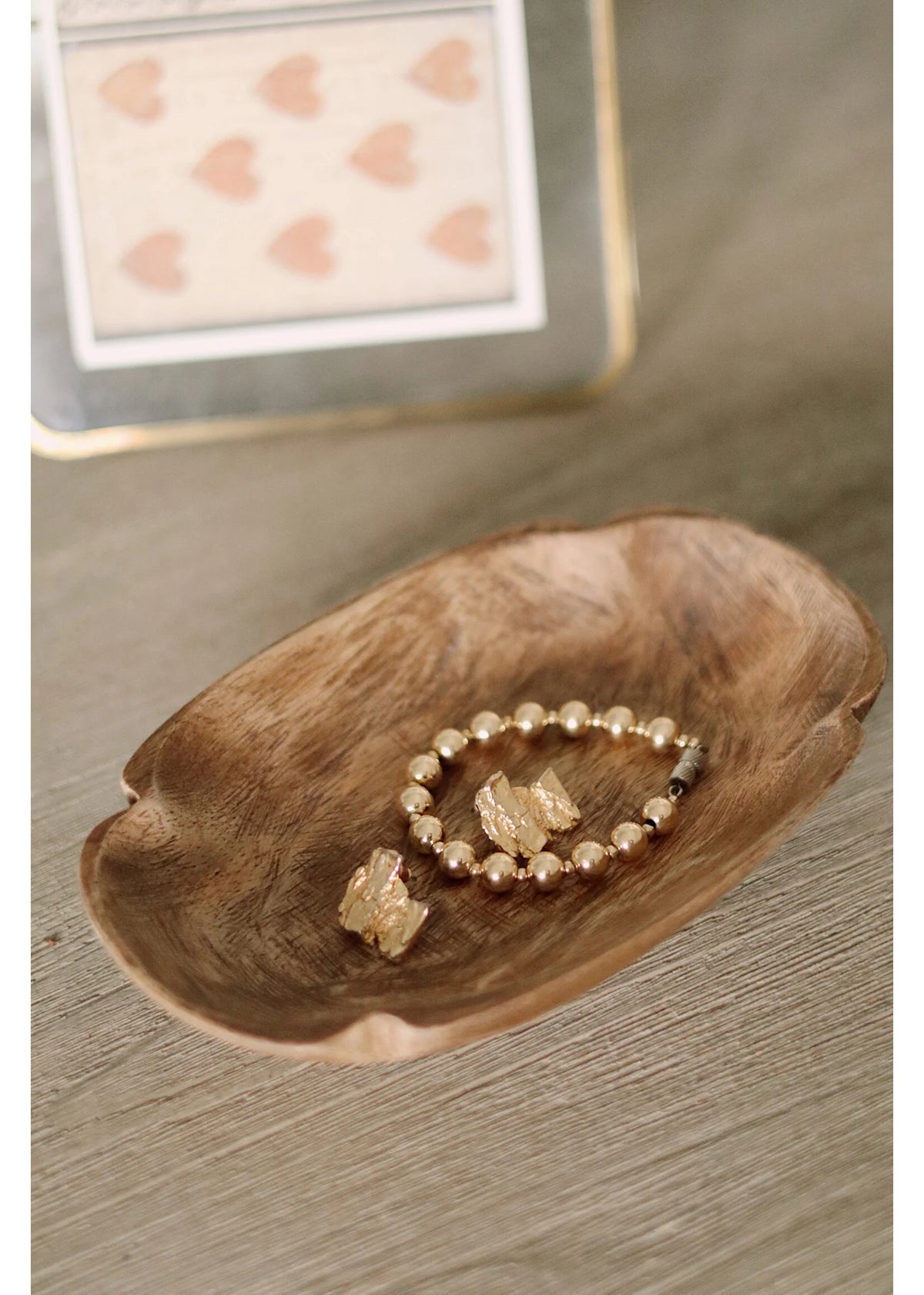 Spade Carved Mango Wood Dish